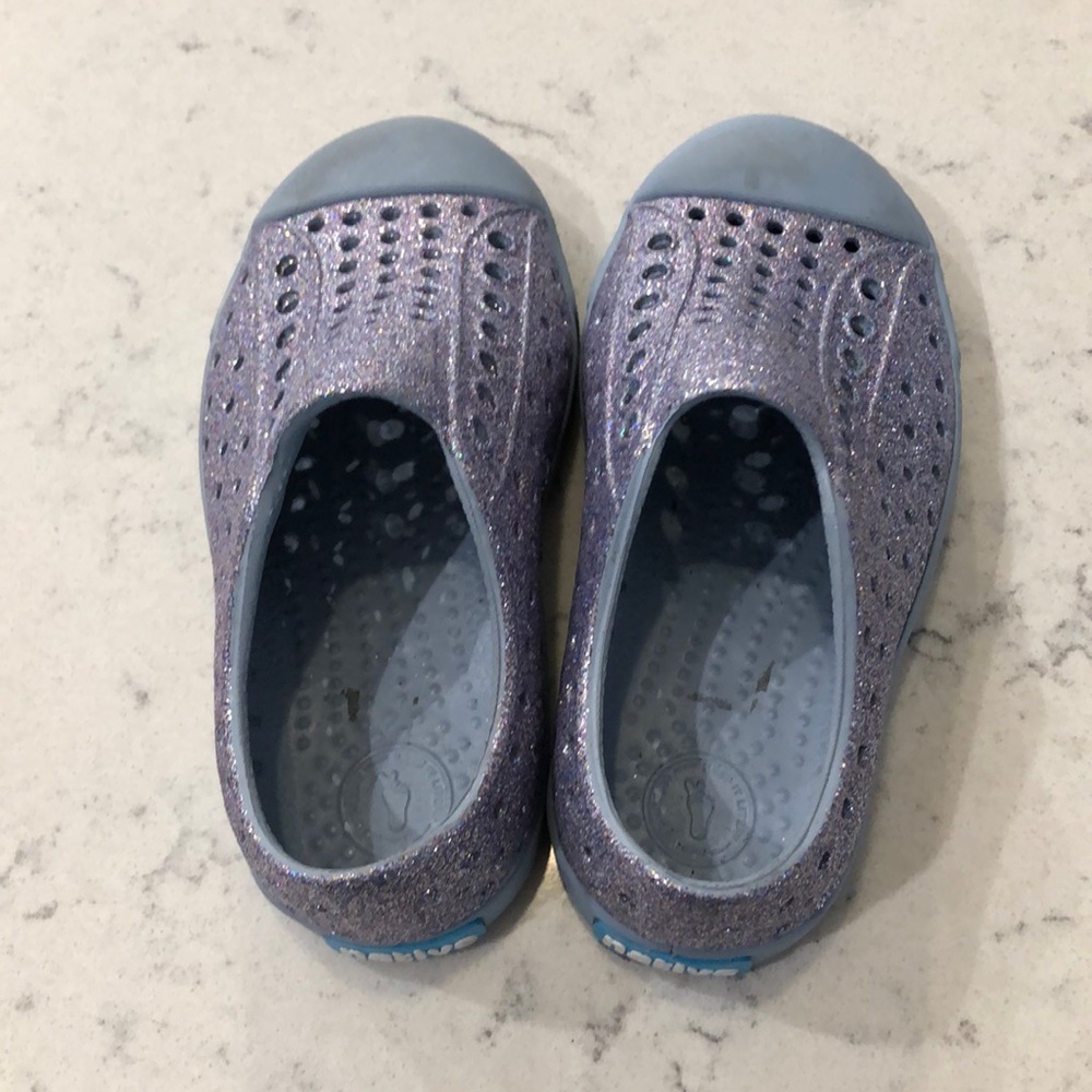 Native sparkle shoes toddler size 8. Used.